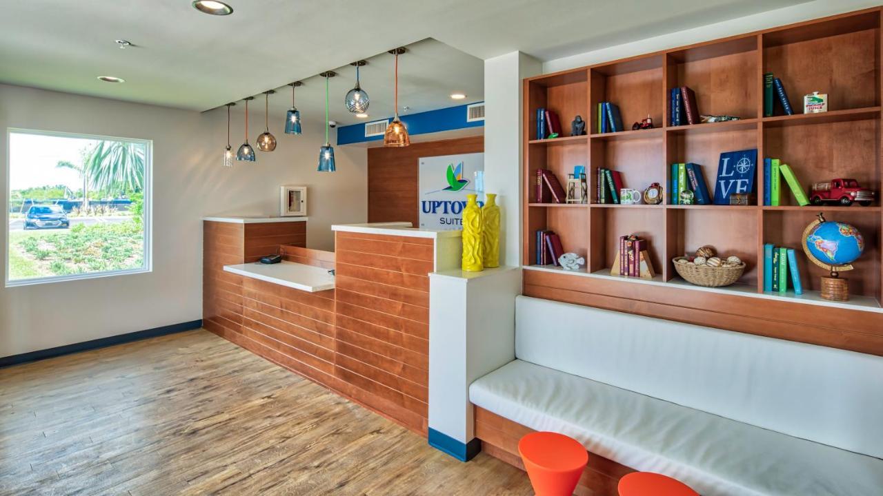 Uptown Suites Extended Stay Tampa Fl - Riverview Buitenkant foto